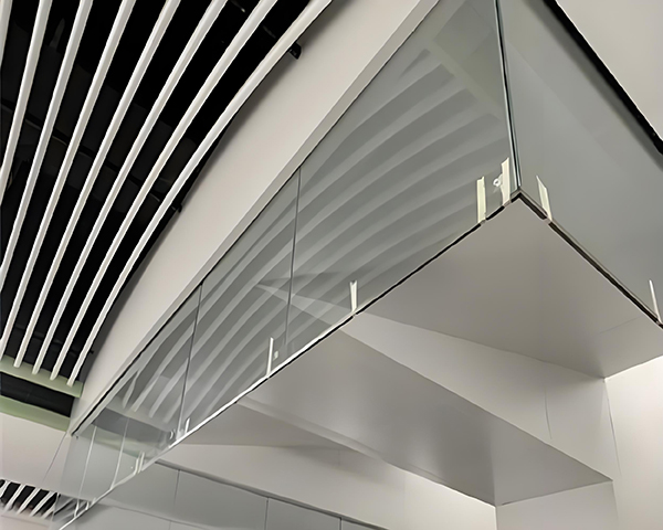 兴庆玻璃兴庆挡烟垂壁