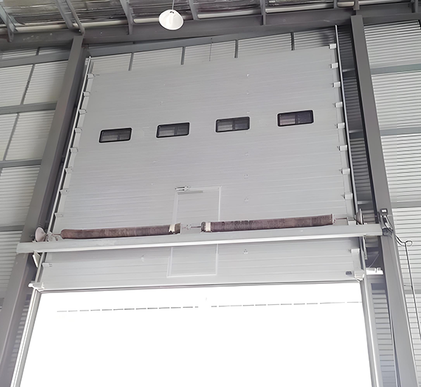 兴庆工业滑升门