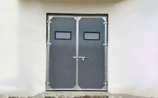 兴庆工业门在高温作业区域的运行表现